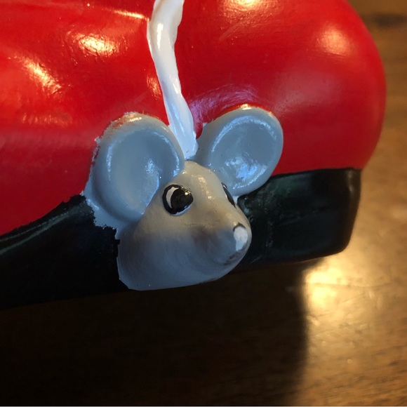 Vintage (1970’s) Large Ceramic Santa Boot with 3 Little Mice and Holly Leaf - Picture 8 of 9